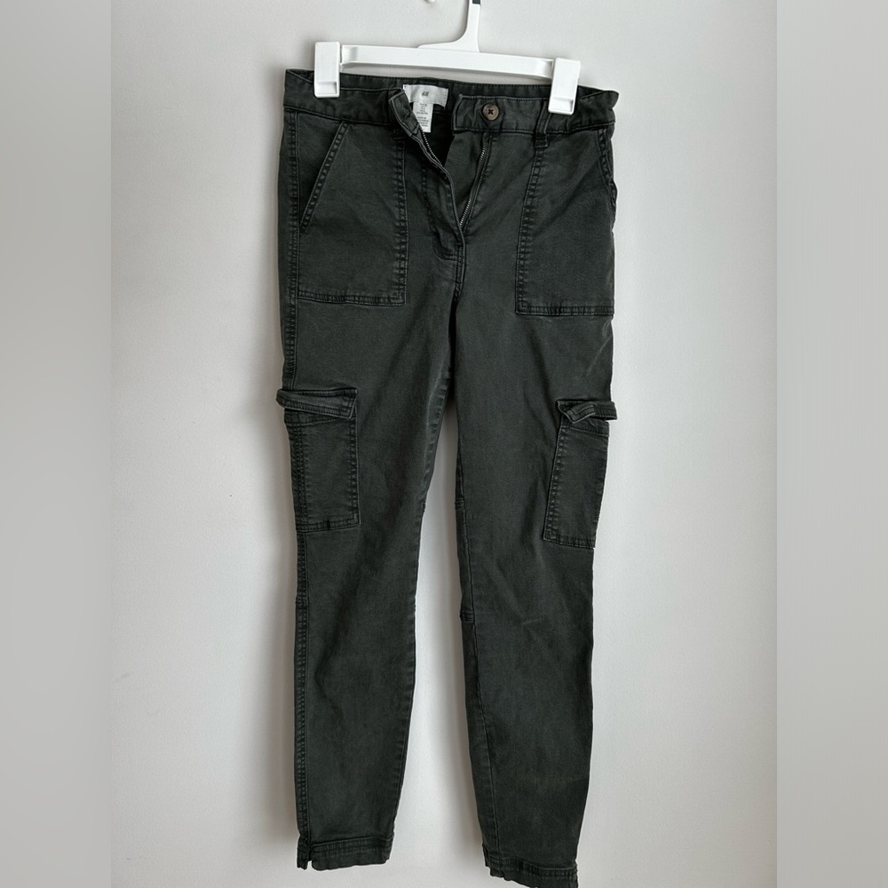 H&M Women’s Skinny Cargo Pants Army Green Size 6